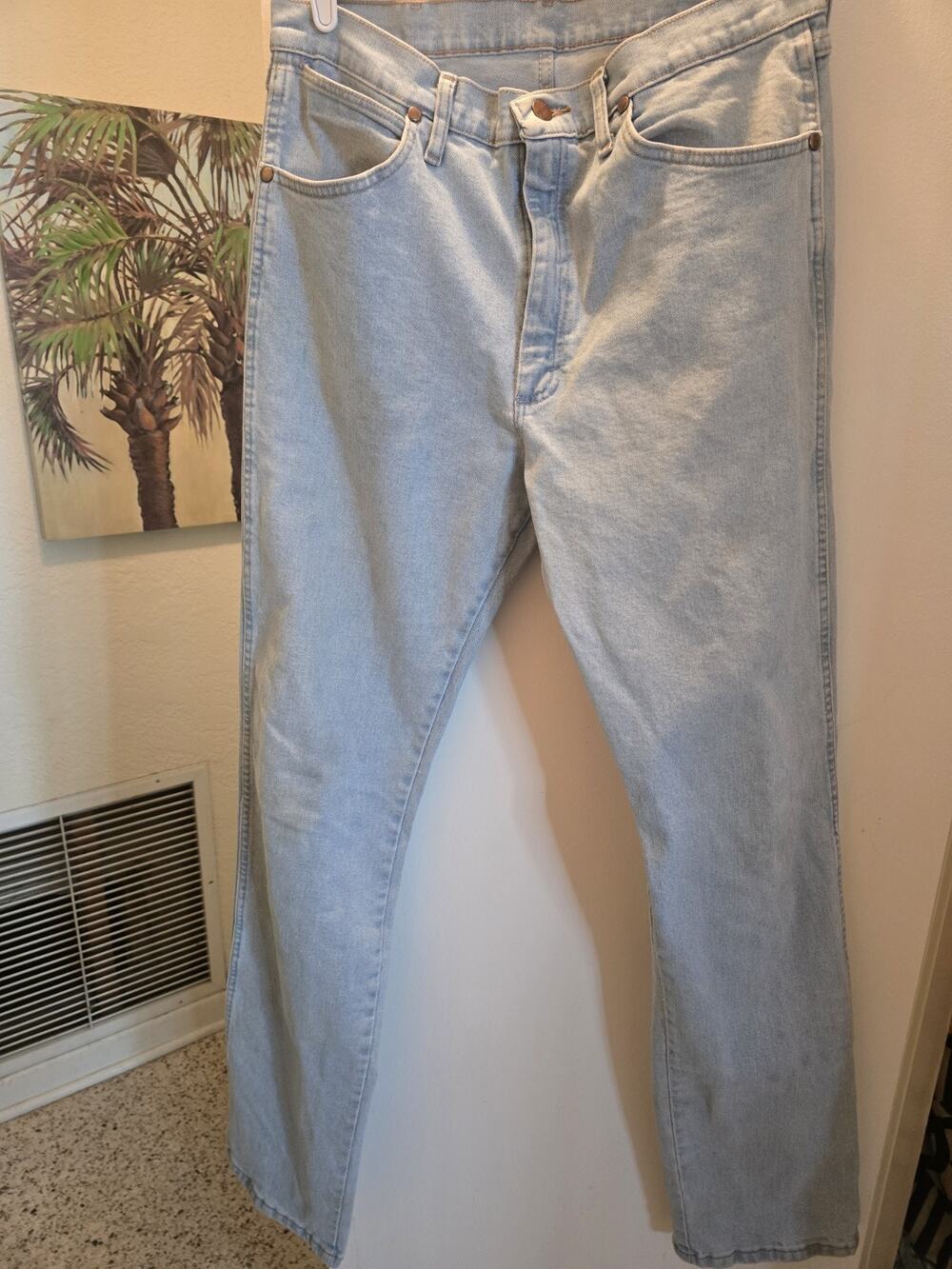 Wrangler Cowboy Cut Jeans 33x36 Light Wash Straight Leg Retro Vintage look fit
